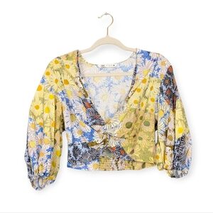 Zara Multicolor Floral Print Twist Front Cropped Blouse Size M
